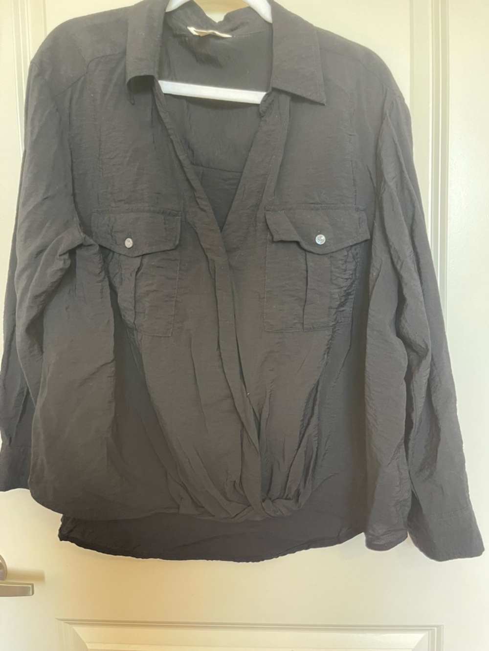 Terra & Sky Black Long Sleeve V-Neck Blouse